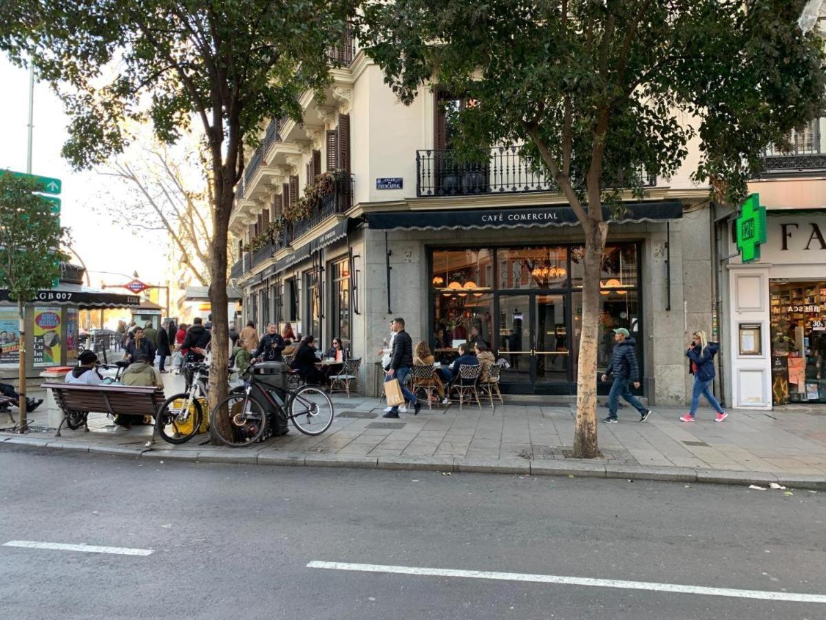 Exyca Malasana Madrid Buitenkant foto